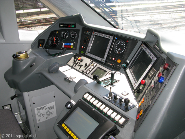 Cabina di guida di un Cisalpino ETR 470